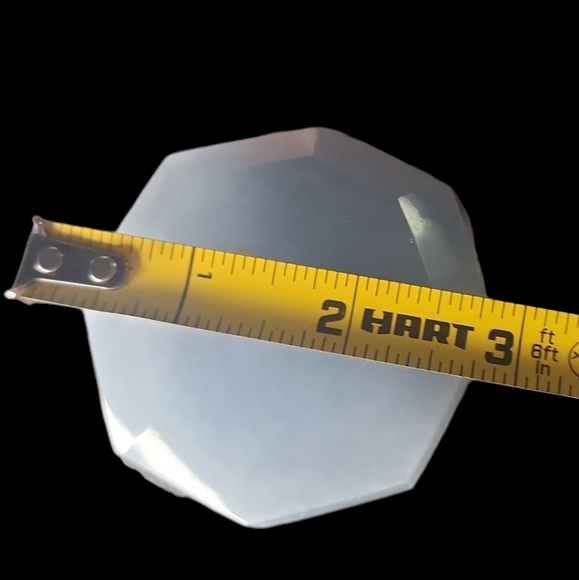 High Quality Carved Angelite Diamond With Stand. 348g - Picture 9 of 9